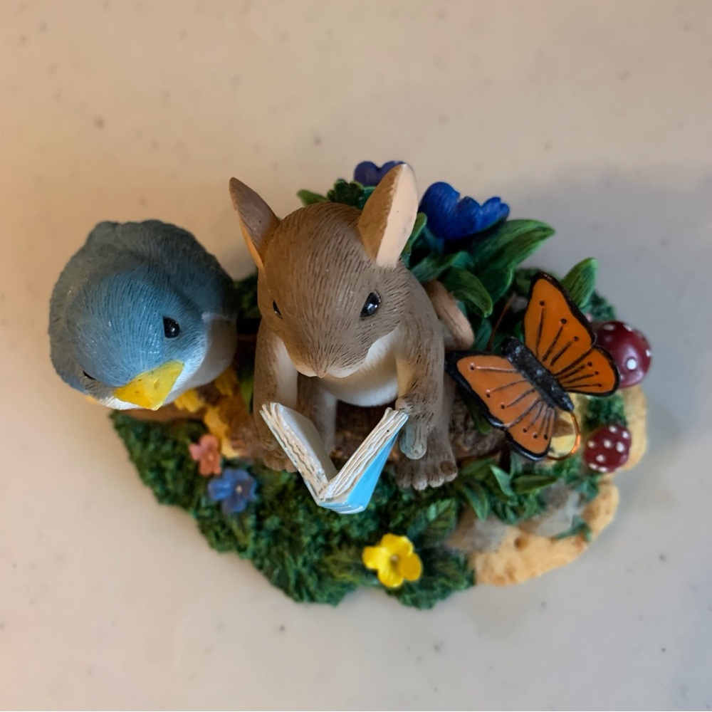 Fitz & Floyd Charming Tails Resin Figurine Sharing Good Times With Friends” - Picture 3 of 9